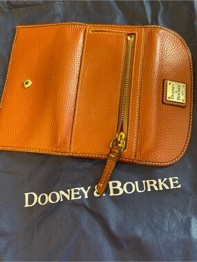 Dooney & Bourke Pebble Leather Trifold Wallet in Cognac Brown